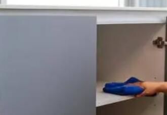 在室內進行保潔的時候，要注意什么？