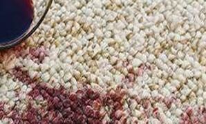 地毯上沾上了污漬，該怎么處理呢？