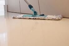 在辦公室進行保潔的時候，要注意哪些方面呢？