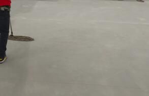 在工廠(chǎng)進(jìn)行保潔作業(yè)時(shí)，要注意什么呢？